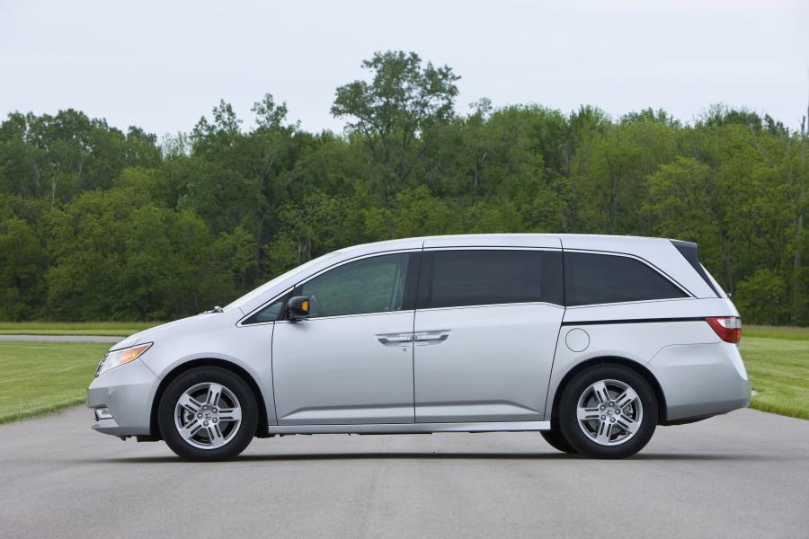  Honda Odyssey 2011 года  (фото 141 из 162)